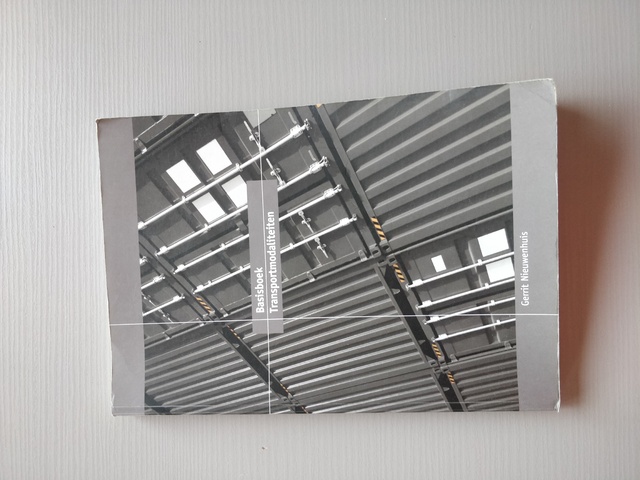 9789082064407-Basisboek-transportmodaliteiten