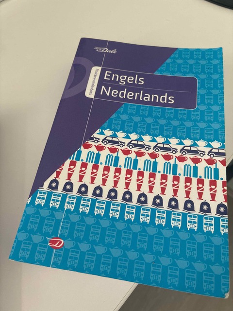 9789460770654-Van-Dale-pocketwoordenboek-Engels-Nederlands