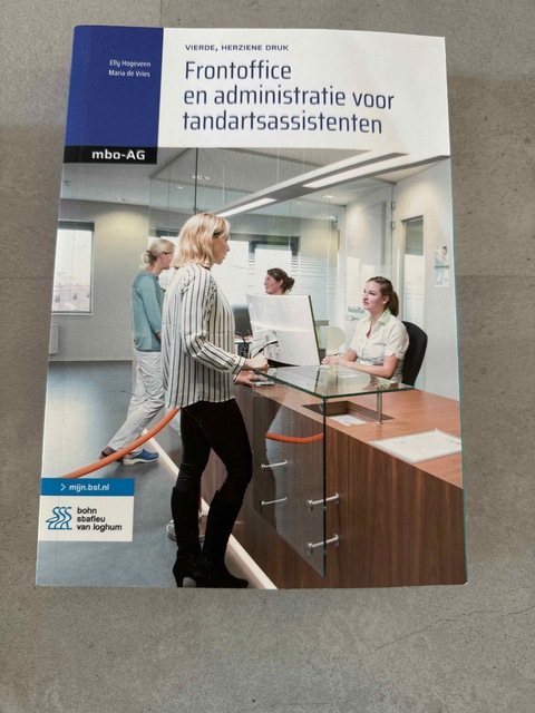 9789036828109-Frontoffice-en-administratie-voor-tandartsassistenten