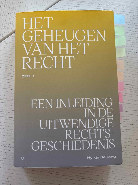 9789086599004-Het-geheugen-van-het-recht-deel-1-Een-inleiding-in-de-uitwendige