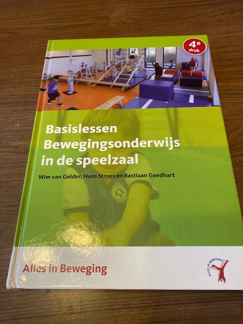 9789082363203-Basislessen-bewegingsonderwijs-in-de-speelzaal