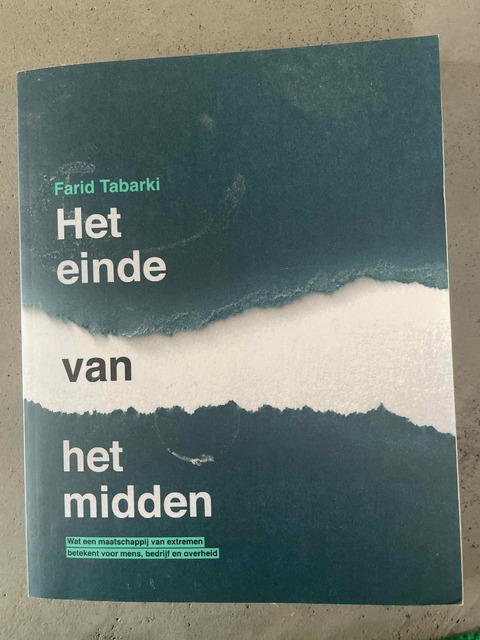 9789047009238-Het-einde-van-het-midden