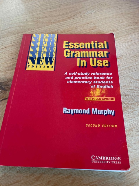 9780521559287-Essential-Grammar-in-Use-with-Answers
