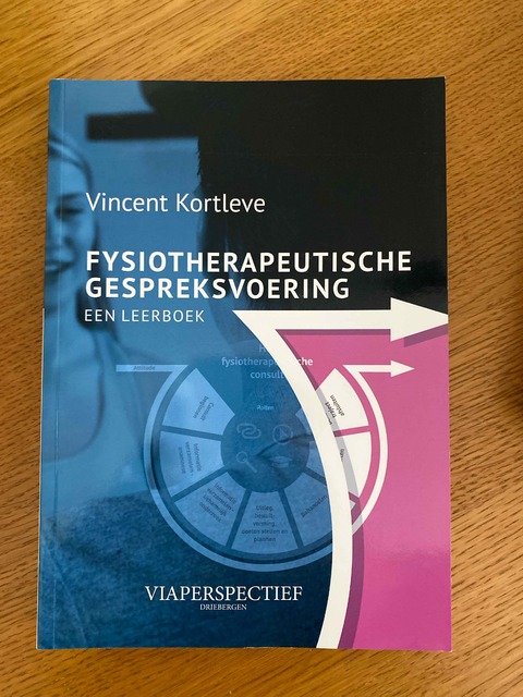 9789082609905-Fysiotherapeutische-gespreksvoering-een-leerboek