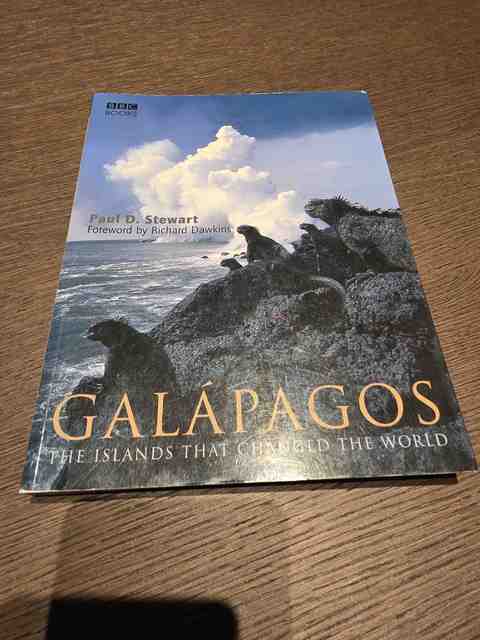 9780563493563-Galapagos