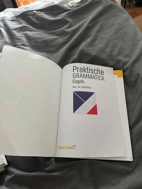 9789460304057-Praktische-grammatica-Engels-Leer-en-oefenboek
