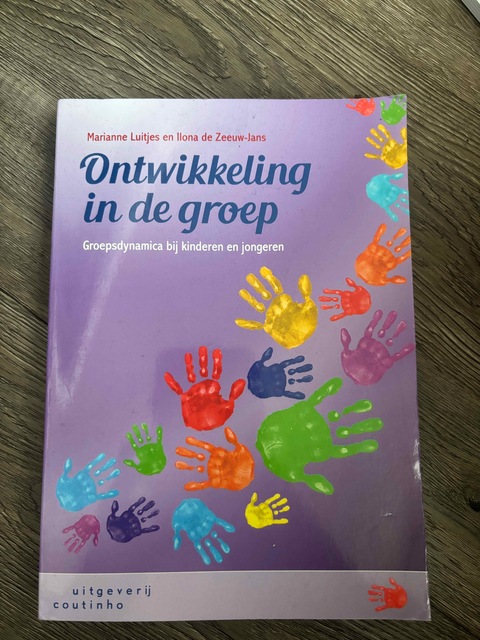 9789046905142-Ontwikkeling-in-de-groep