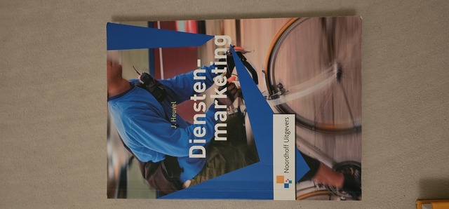 9789001384210-Dienstenmarketing