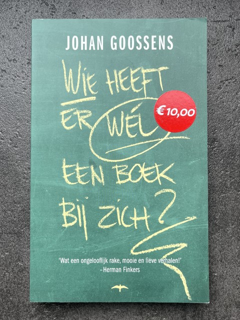 9789400404311-Wie-heeft-er-wel-een-boek-bij-zich