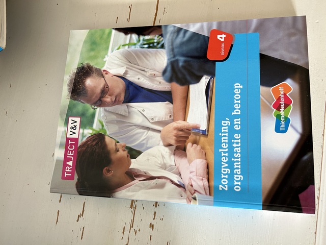 9789006925159-Zorgverlening-organisatie-en-beroep-Niveau-4
