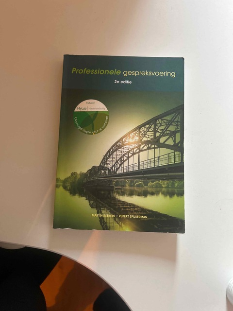 9789043034647-Professionele-gespreksvoering