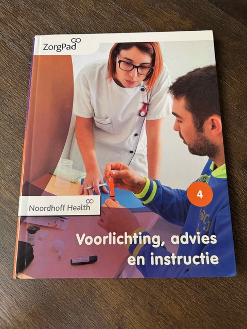 9789001873035-ZorgPad-Voorlichting-advies-en-instructie-Theorieboek-Niveau-4