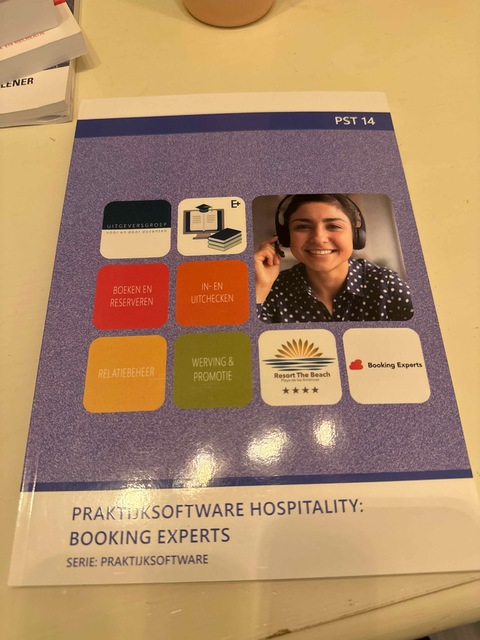 9789400232563-PST-14