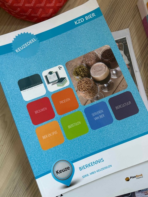 9789400229730-KZD-BIER