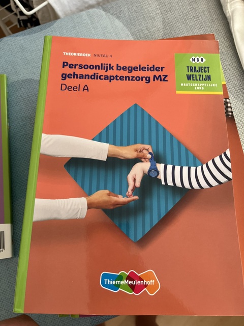 9789006858976-Traject-Welzijn-Theorieboek-Persoonlijk-begeleider-gehandicaptenzSL