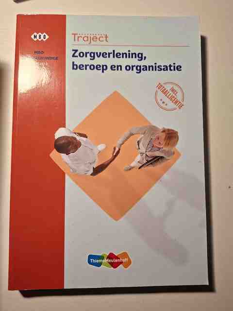 9789006953411-Traject-Combipakket-Zorgverlening-beroep-en-organisatie-niv-4-boek-en-totaallicentie-1-jaar