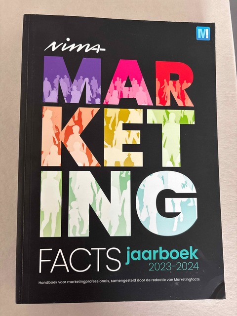 9789078972167-NIMA-Marketingfacts-jaarboek-2023-2024