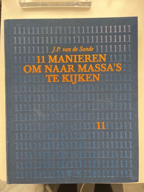 9789081994125-11-Manieren-om-naar-massa-s-te-kijken