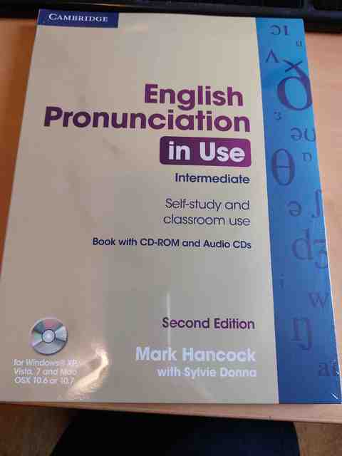 9780521185134-English-Pronunciation-in-Use-Intermediate-with-Answers-Audio-CDs-4-%5BWith-CDROM%5D
