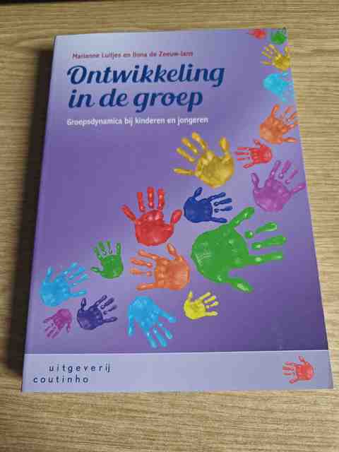 9789046905142-Ontwikkeling-in-de-groep