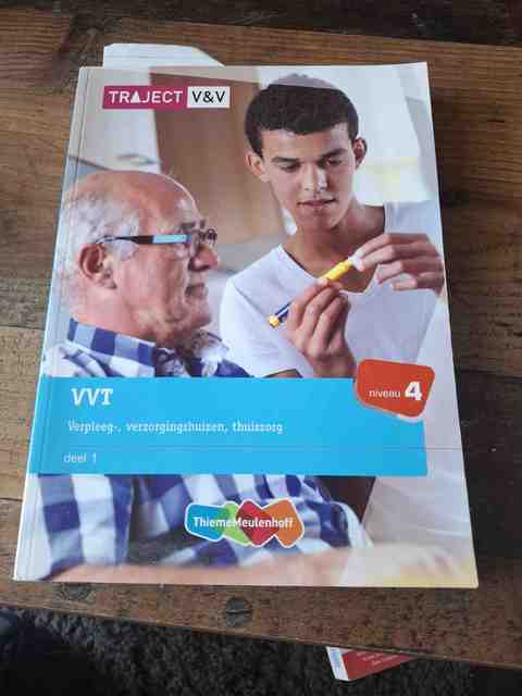 9789006925180-VVT-1-Verpleeg-verzorgingshuizen-thuiszorg-niveau-4