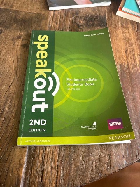 9781292115979-Speakout-Pre-Intermediate.-Students-Book-and-DVD-ROM-Pack