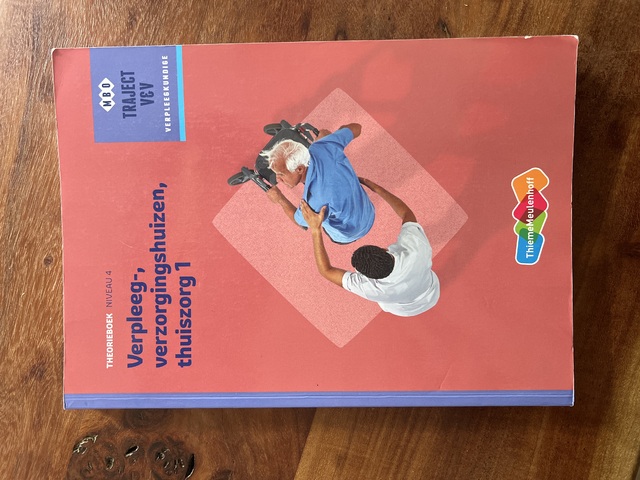 9789006910414-Verpleeg-verzorgingshuizen-thuiszorg-1-niveau-4