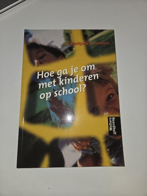 9789001957117-Hoe-ga-je-om-met-kinderen-op-school-druk-2