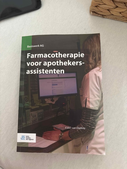 9789036826747-Farmacotherapie-voor-apothekersassistenten