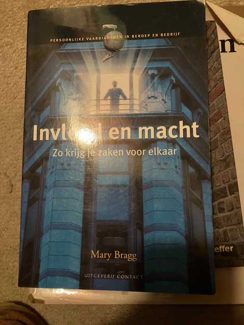 9789025421304-Invloed-en-macht