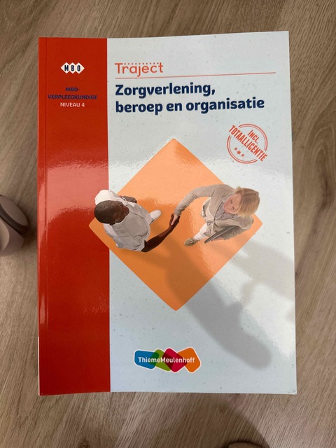 9789006953411-Traject-Combipakket-Zorgverlening-beroep-en-organisatie-niv-4-boek-en-totaallicentie-1-jaar