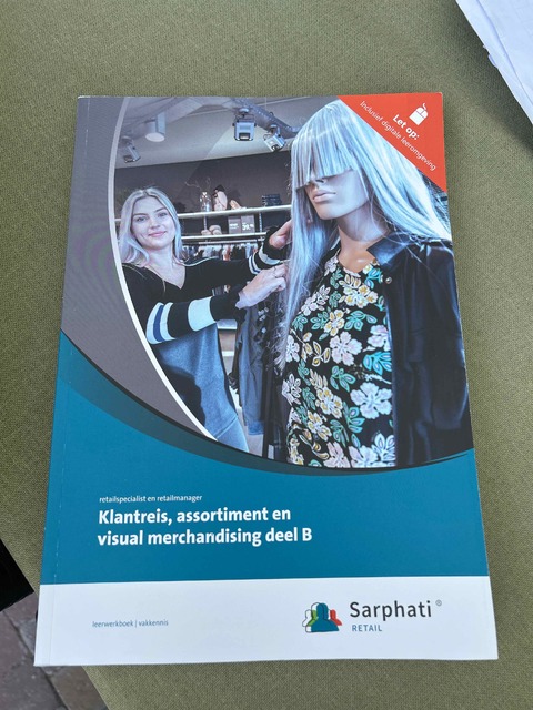 9789463971959-Klantreis-assortiment-en-visual-merchandising-B-Leerwerkboek