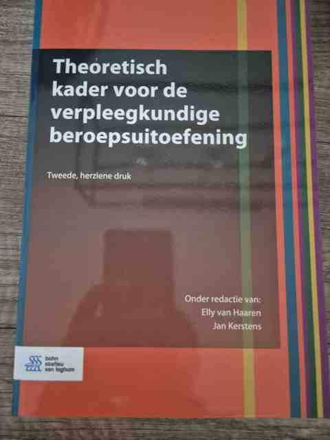 9789036824231-Theoretisch-kader-voor-de-verpleegkundige-beroepsuitoefening