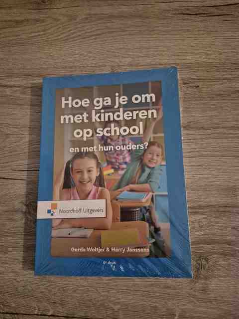 9789001994426-Hoe-ga-je-om-met-kinderen-op-school-en-met-hun-ouders