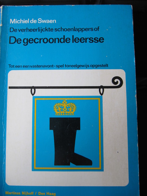 9789024721832-De-verheerlijckte-schoenlappers-of-De-gecroonde-leersse