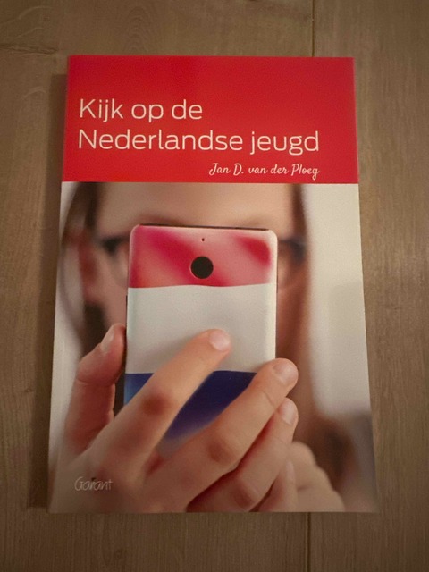 9789044132557-Kijk-op-de-Nederlandse-jeugd