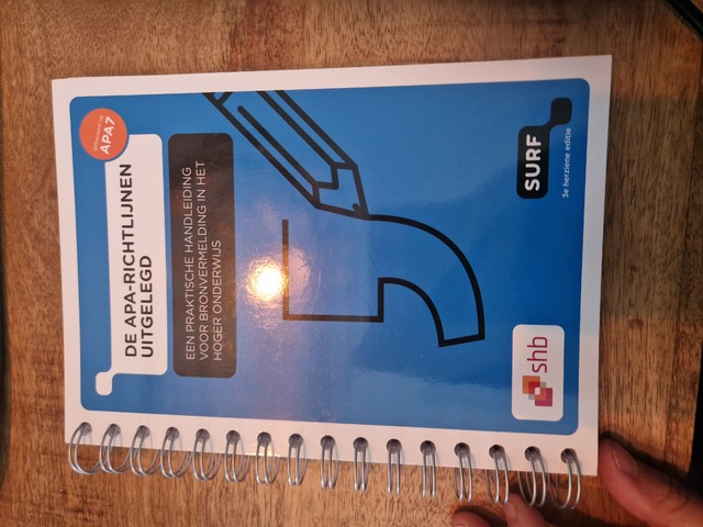 9789072482235-De-APA-richtlijnen-uitgelegd-Een-praktische-handleiding-voor-br