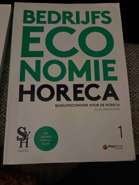 9789052113494-Bedrijfseconomie-voor-de-horeca-1