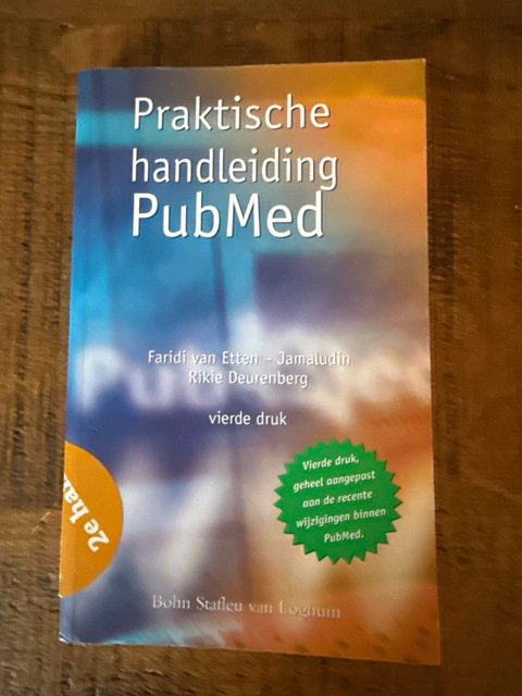 9789031390717-Praktische-handleiding-PubMed