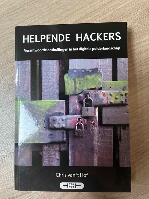 9789082346206-Helpende-hackers