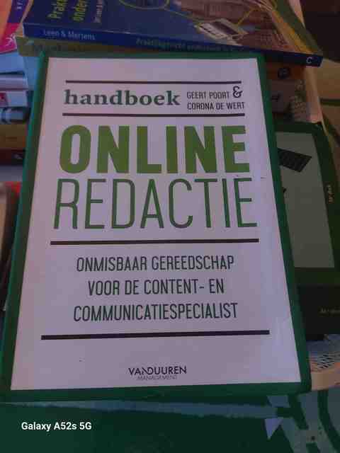 9789089654403-Handboek-online-redactie