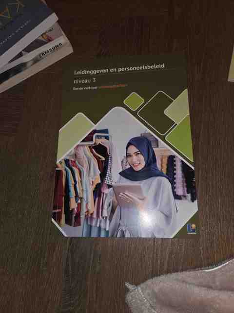 9789461718075-Verkoopspecialist-eerste-verkoper-MBO-EV-17-P1-02-10SO