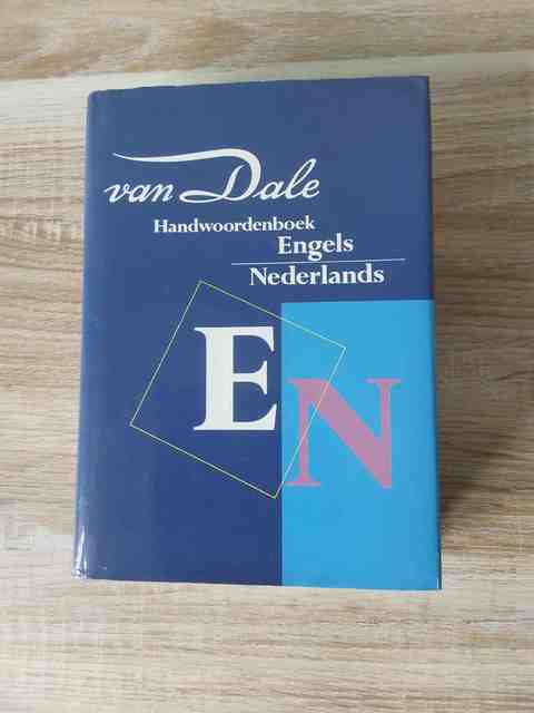 9789066482173-Handwrdbk-van-dale-en-ne-herz.