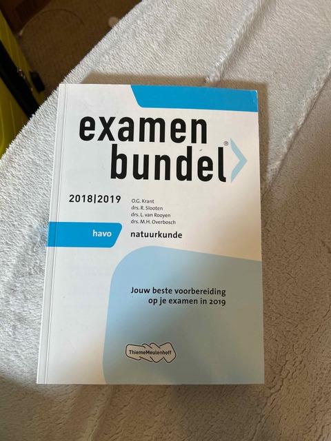 9789006429213-Examenbundel-havo-Natuurkunde-20182019