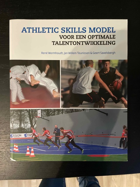 9789054722205-Athletic-skills-model