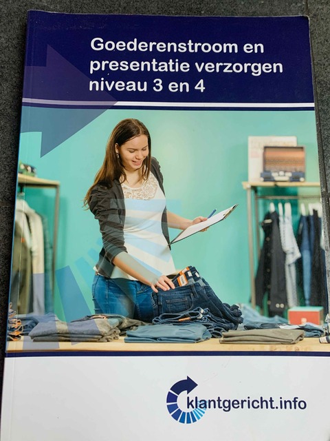9789037227826-Goederenstroom-en-presentatie-verzorgen-niveau-3-en-4