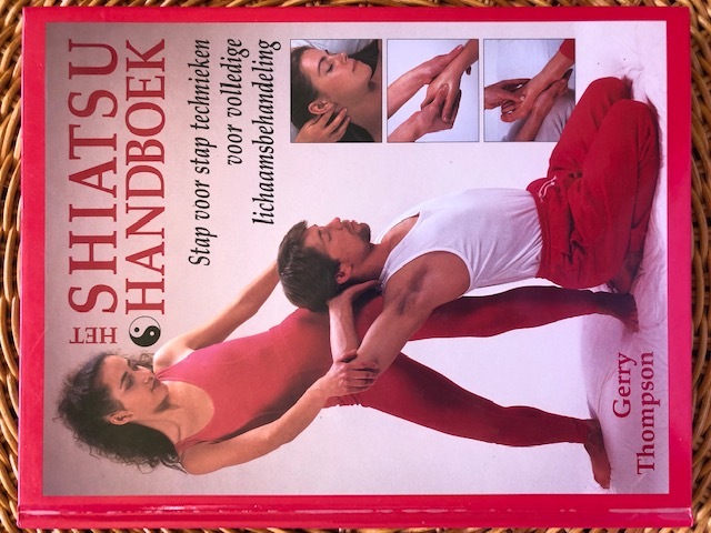 9789067612647-Het-shiatsu-handboek