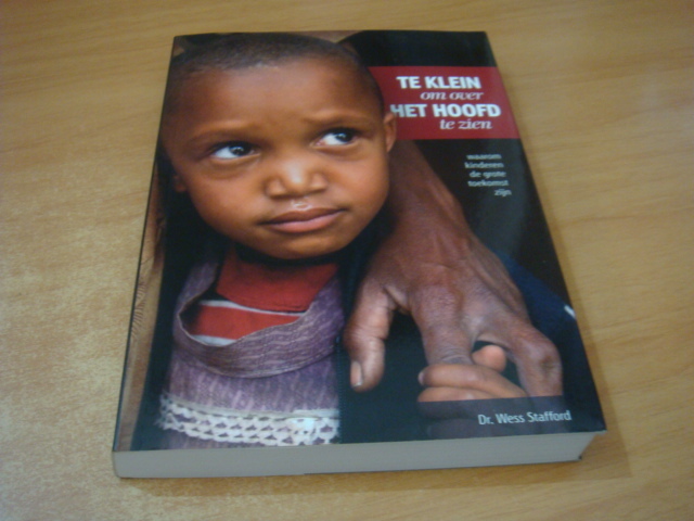 9789063534899-Te-Klein-Om-Over-Het-Hoofd-Te-Zien