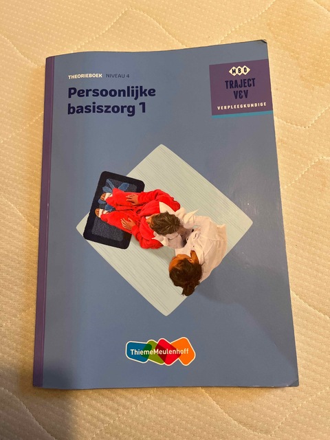 9789006910315-Persoonlijke-basiszorg-1-niveau-4