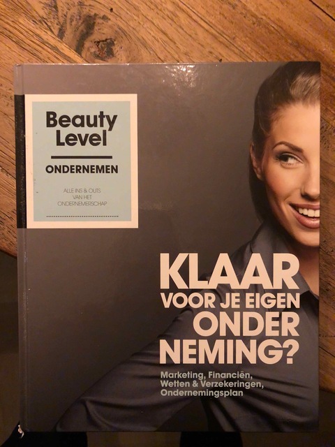 9789492548245-Beauty-Level-Ondernemen